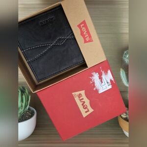 New Levi's coated leather Wallet Men